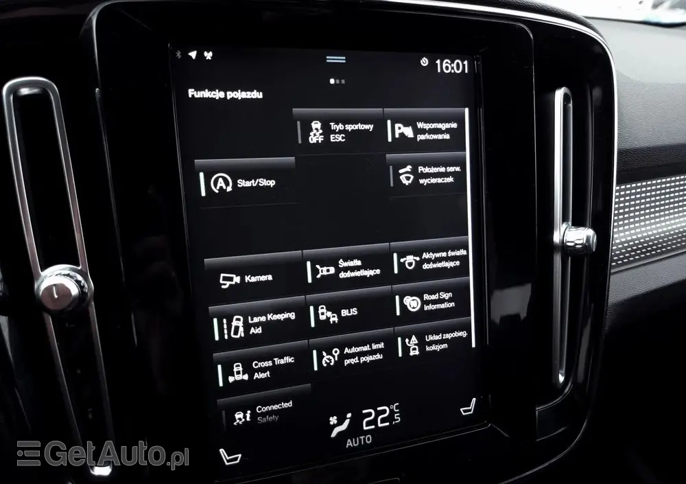 VOLVO XC 40 D4 AWD R-Design