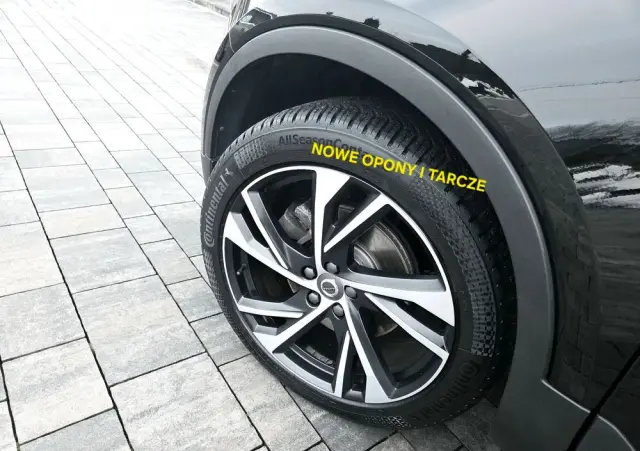 VOLVO XC 40 D4 AWD R-Design