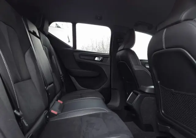 VOLVO XC 40 D4 AWD R-Design