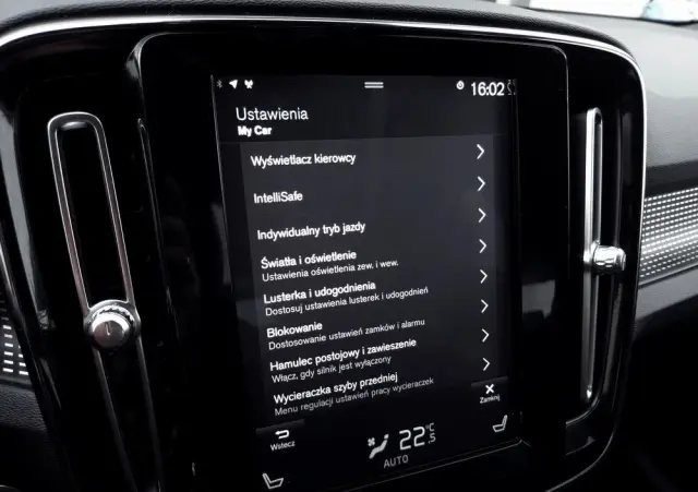 VOLVO XC 40 D4 AWD R-Design