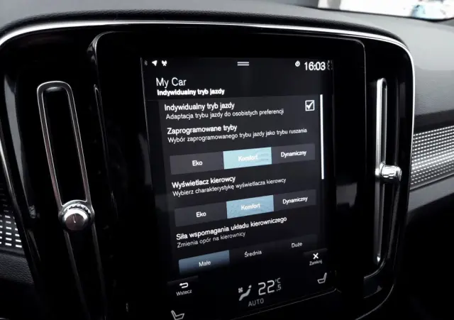 VOLVO XC 40 D4 AWD R-Design