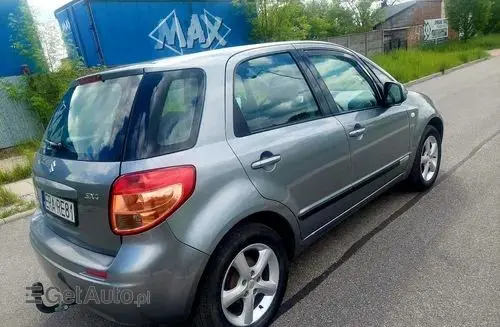 SUZUKI SX4 