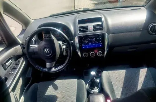 SUZUKI SX4 
