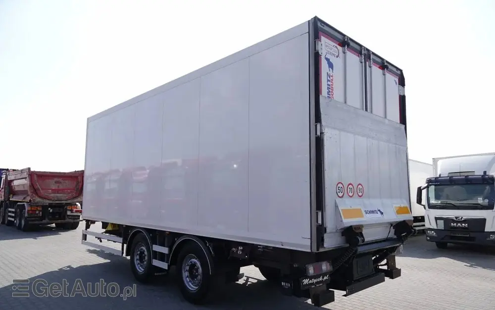 SCHMITZ CARGOBULL PRZYCZEPA  CHŁODNIA / CARIER SUPRA 1250 MT  / WINDA BAR / SAF 