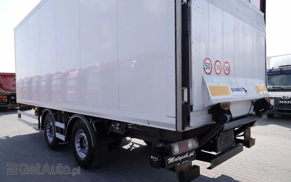SCHMITZ CARGOBULL PRZYCZEPA  CHŁODNIA / CARIER SUPRA 1250 MT  / WINDA BAR / SAF 