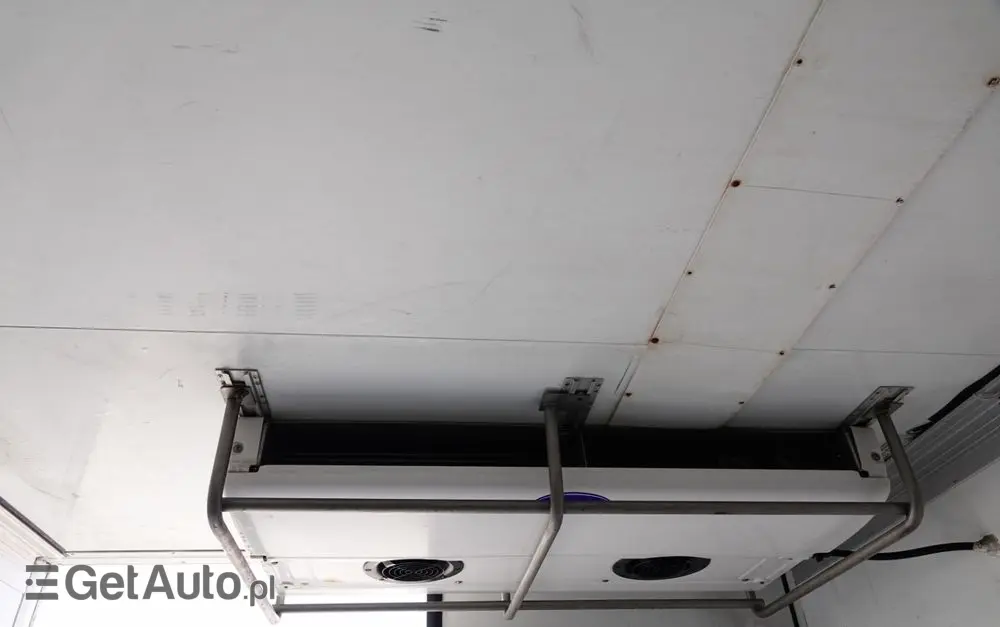 SCHMITZ CARGOBULL PRZYCZEPA  CHŁODNIA / CARIER SUPRA 1250 MT  / WINDA BAR / SAF 