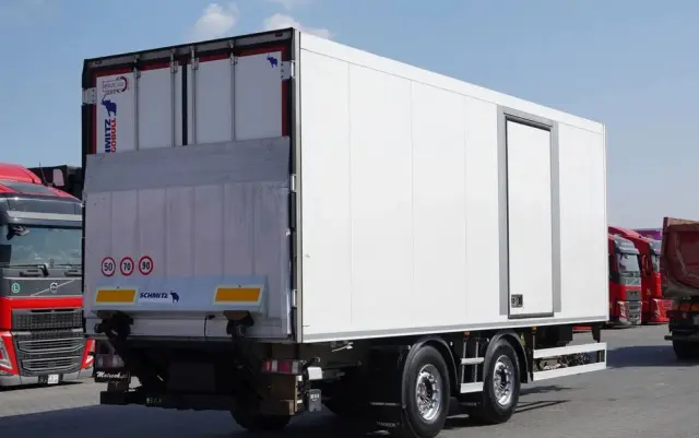 SCHMITZ CARGOBULL PRZYCZEPA  CHŁODNIA / CARIER SUPRA 1250 MT  / WINDA BAR / SAF 
