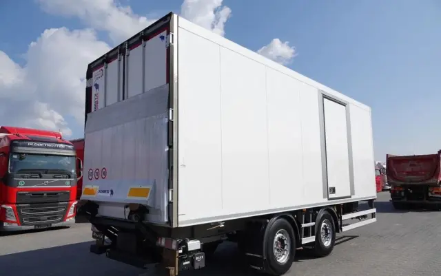 SCHMITZ CARGOBULL PRZYCZEPA  CHŁODNIA / CARIER SUPRA 1250 MT  / WINDA BAR / SAF 