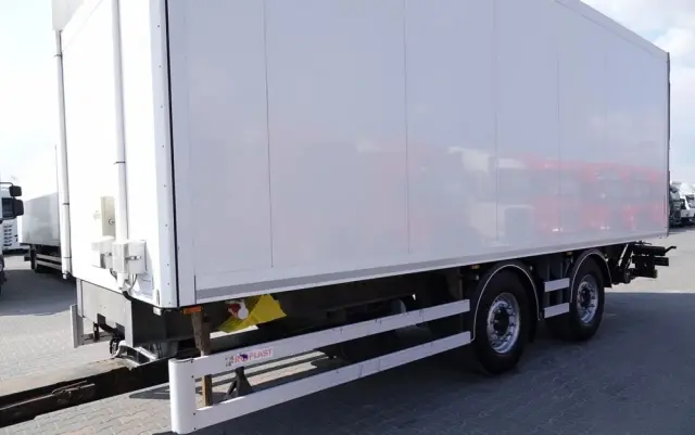 SCHMITZ CARGOBULL PRZYCZEPA  CHŁODNIA / CARIER SUPRA 1250 MT  / WINDA BAR / SAF 