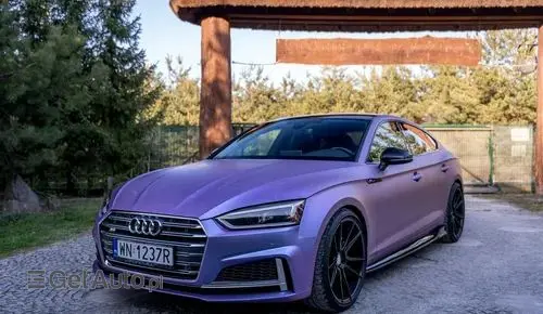 AUDI S5 