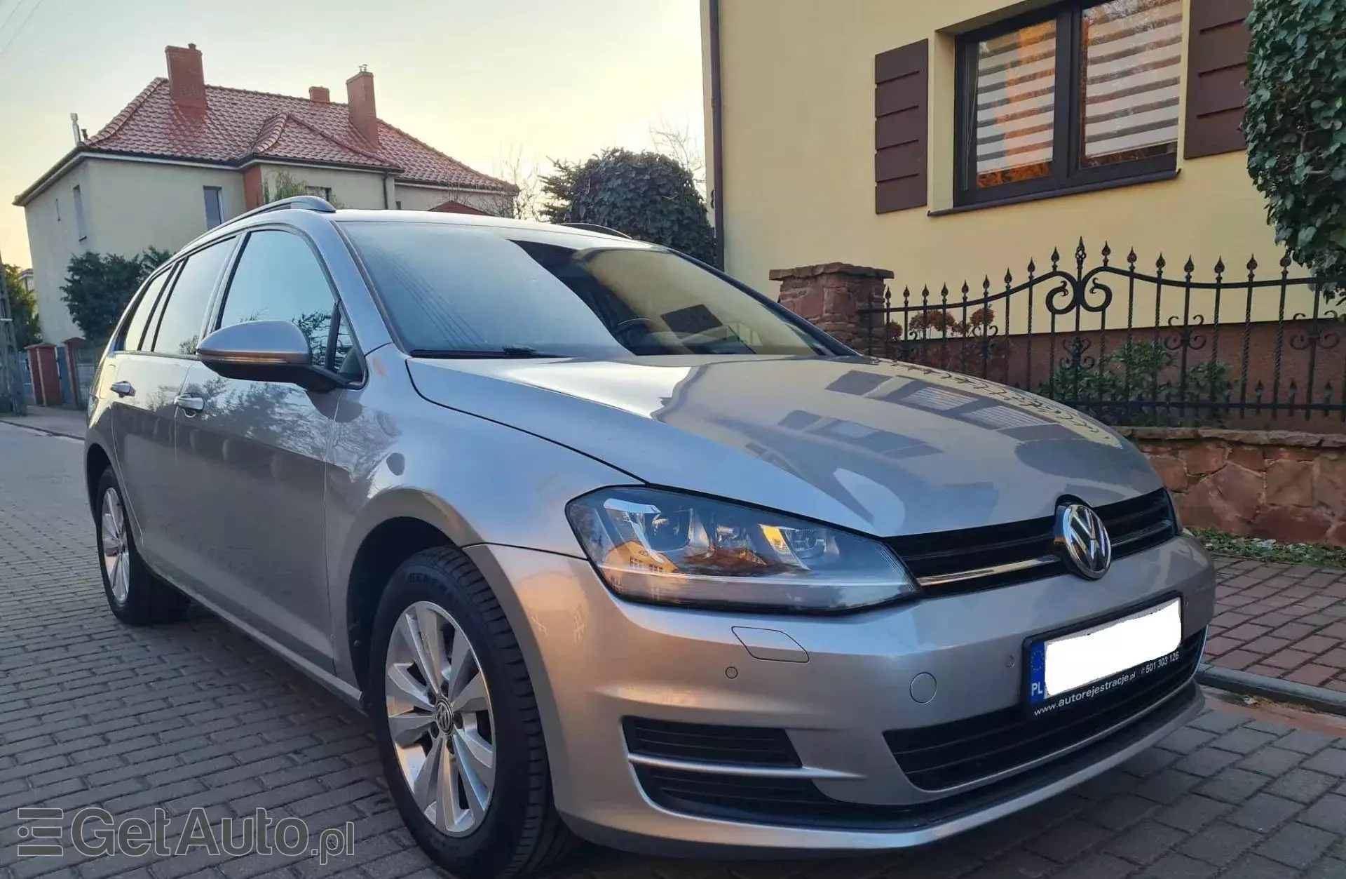 VOLKSWAGEN Golf 1.4 TSI (122 KM)