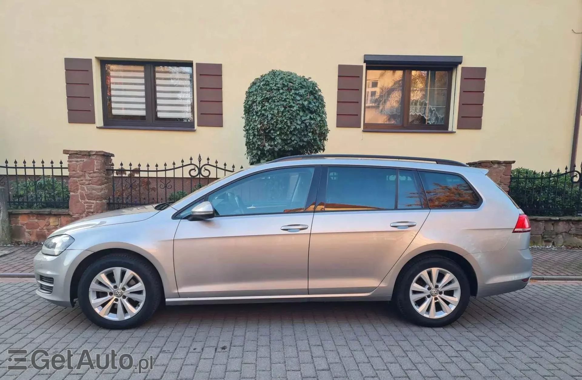 VOLKSWAGEN Golf 1.4 TSI (122 KM)