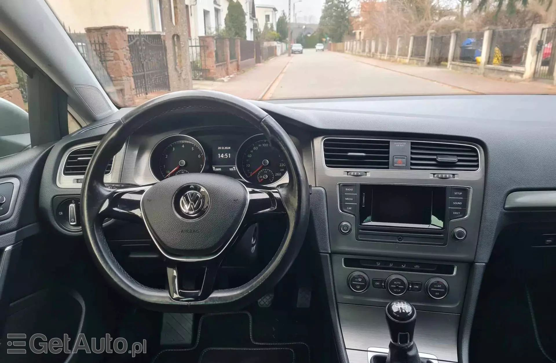 VOLKSWAGEN Golf 1.4 TSI (122 KM)