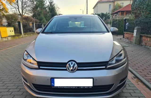 VOLKSWAGEN Golf 1.4 TSI (122 KM)