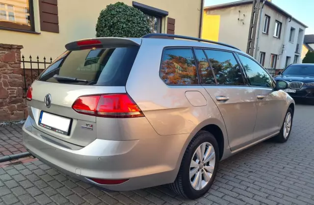 VOLKSWAGEN Golf 1.4 TSI (122 KM)