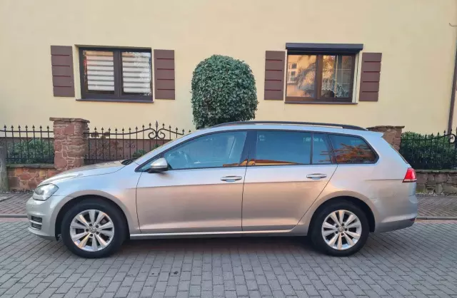 VOLKSWAGEN Golf 1.4 TSI (122 KM)