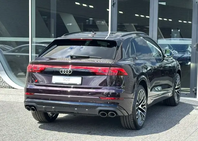 AUDI SQ8 