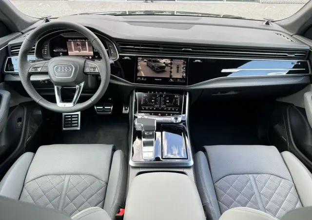 AUDI SQ8 