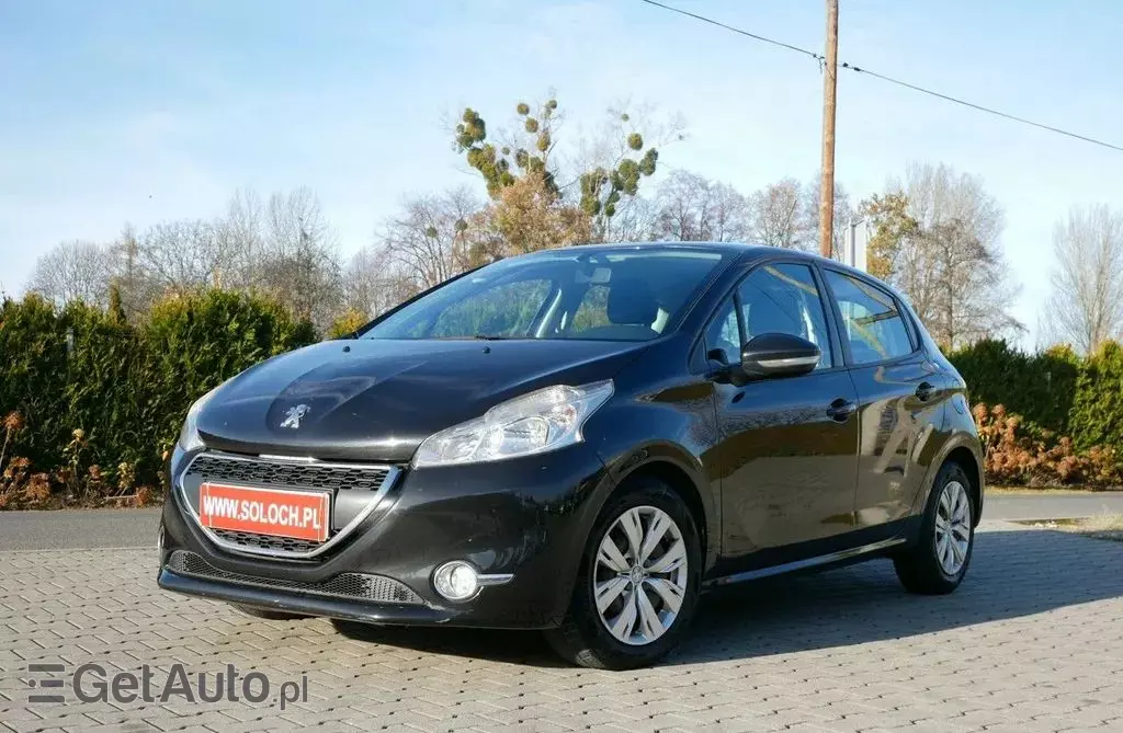 PEUGEOT 208 