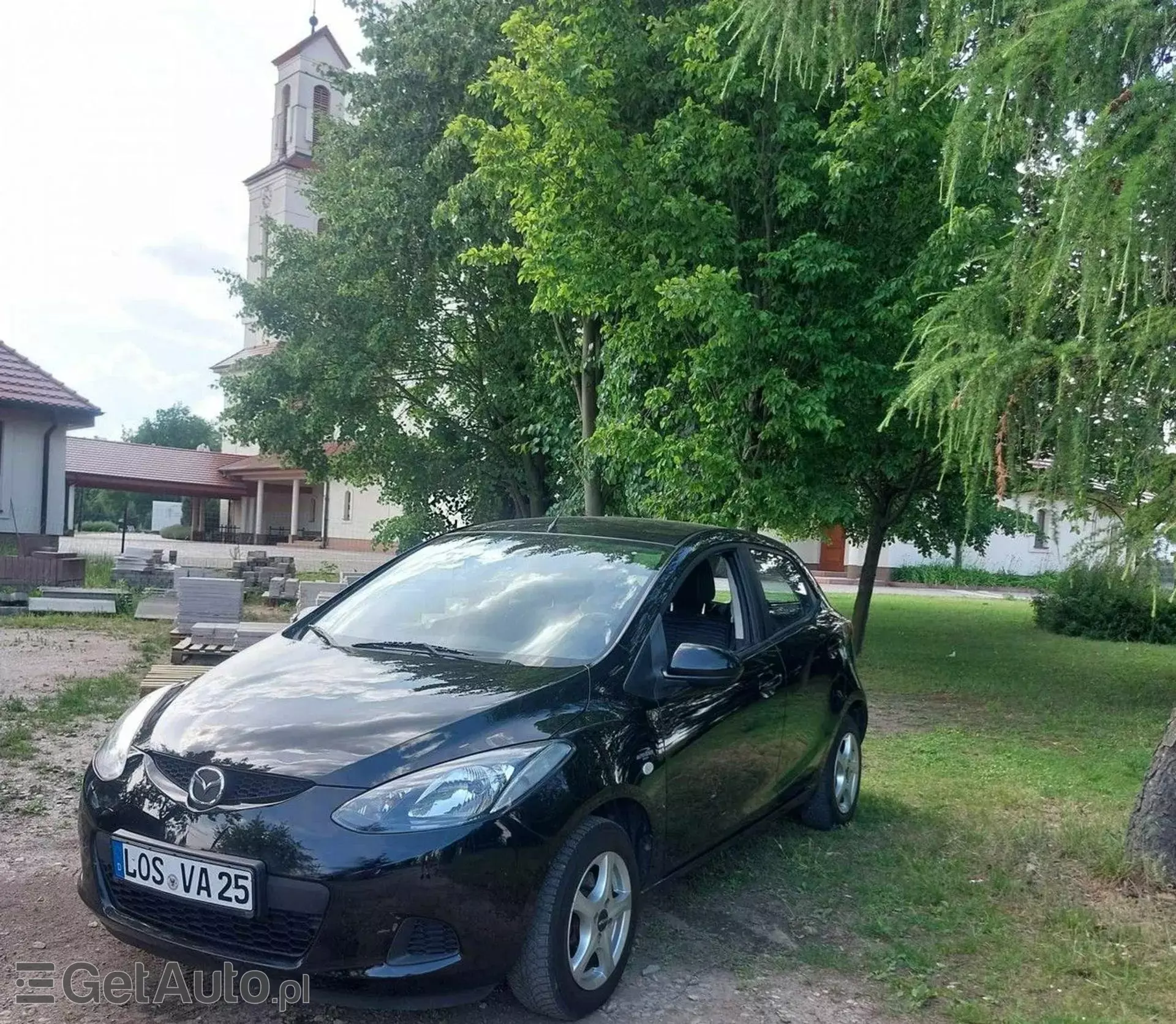 MAZDA 2 