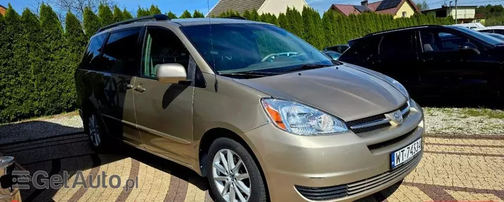 TOYOTA Sienna 