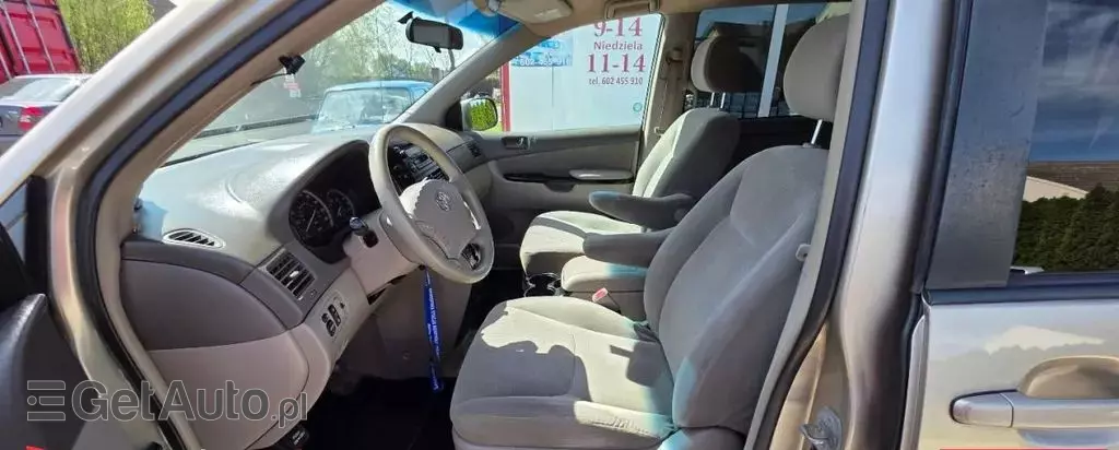 TOYOTA Sienna 