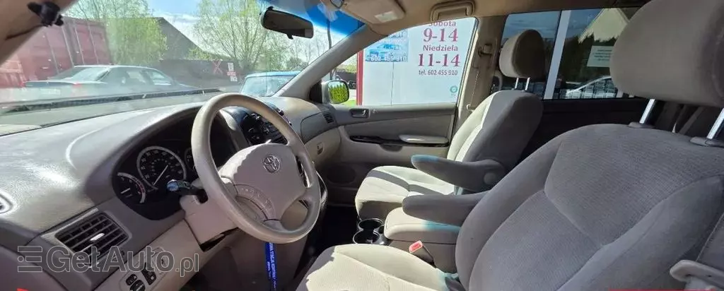 TOYOTA Sienna 