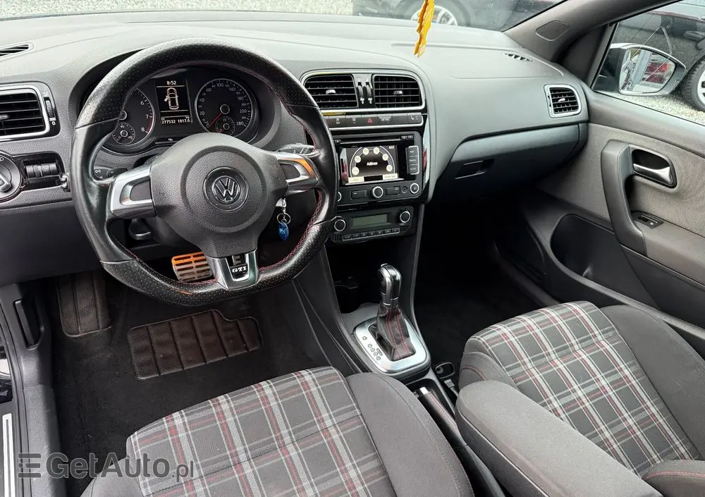 VOLKSWAGEN Polo 1.4 DSG GTI