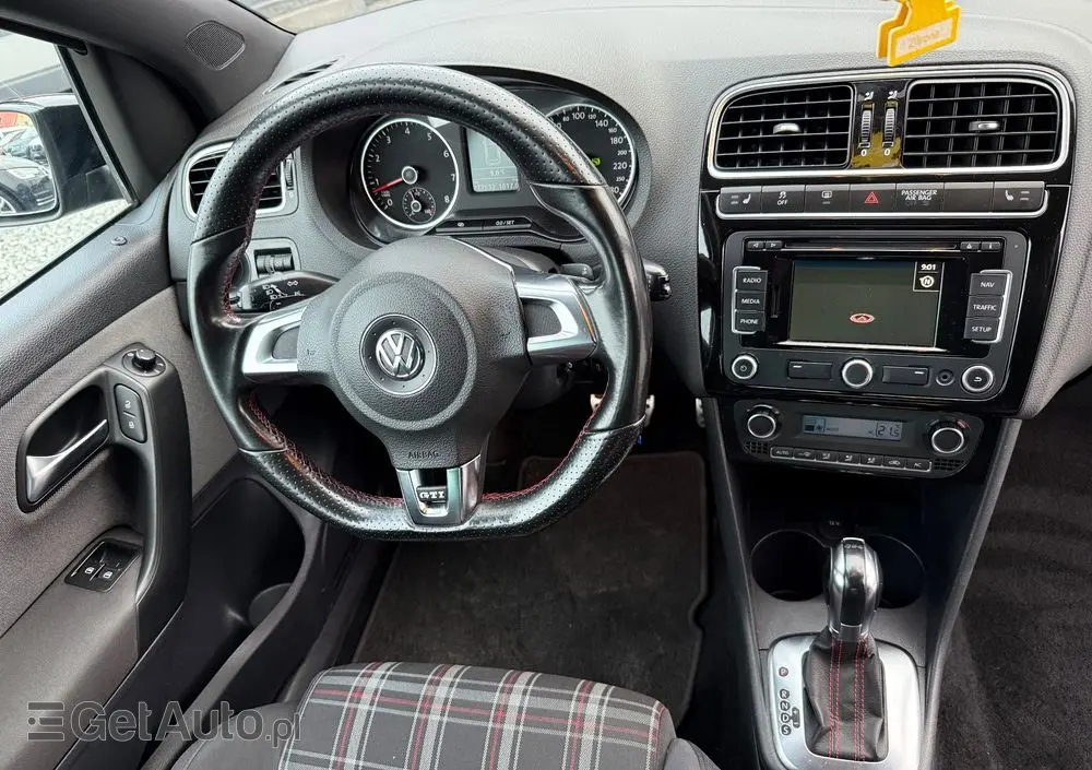 VOLKSWAGEN Polo 1.4 DSG GTI