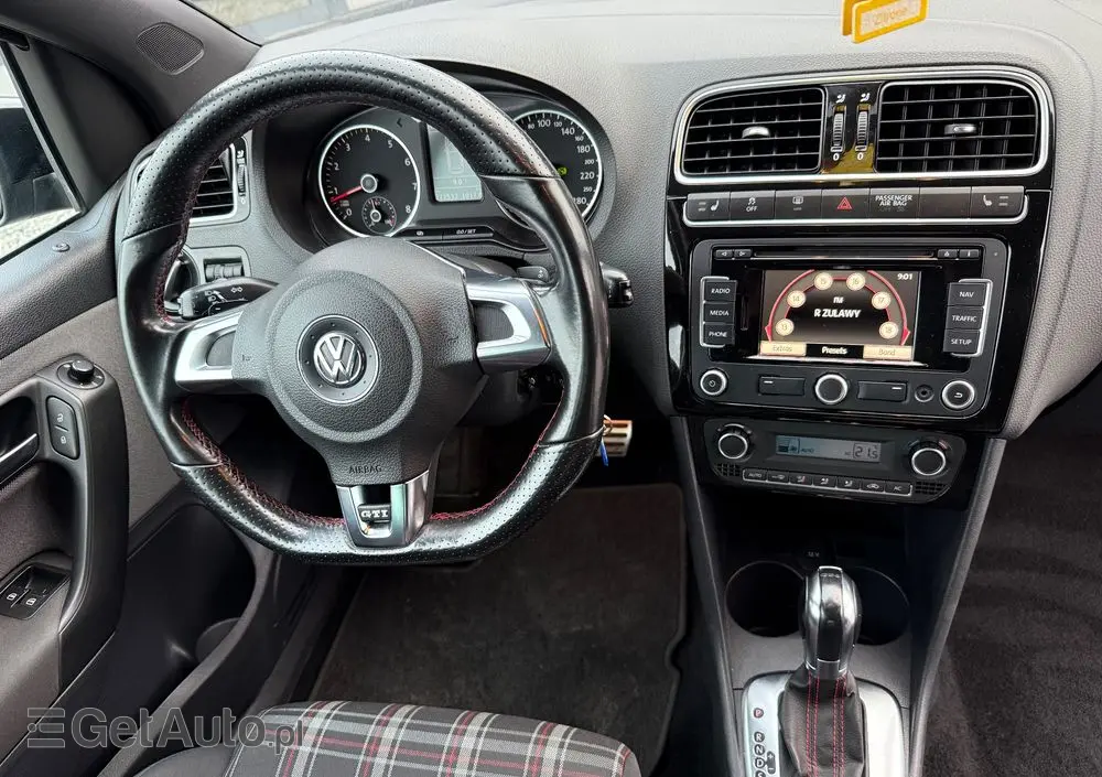 VOLKSWAGEN Polo 1.4 DSG GTI