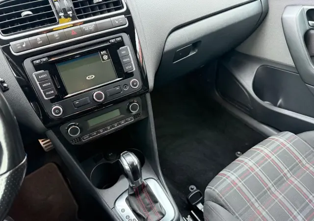 VOLKSWAGEN Polo 1.4 DSG GTI