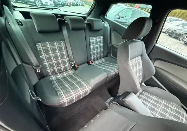 VOLKSWAGEN Polo 1.4 DSG GTI