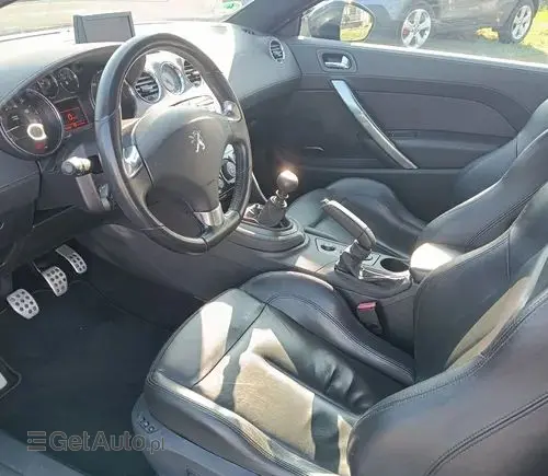 PEUGEOT RCZ 