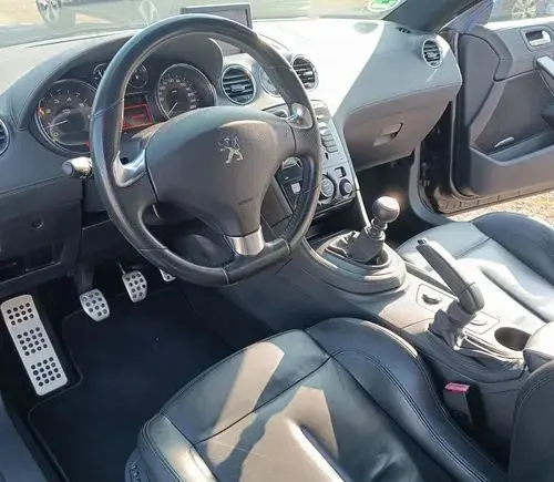PEUGEOT RCZ 