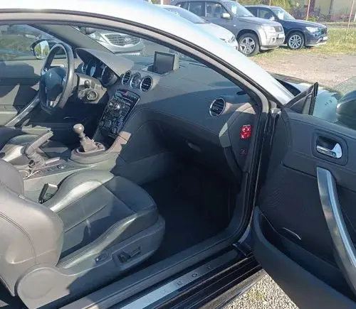 PEUGEOT RCZ 
