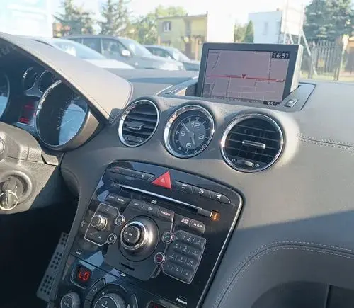 PEUGEOT RCZ 