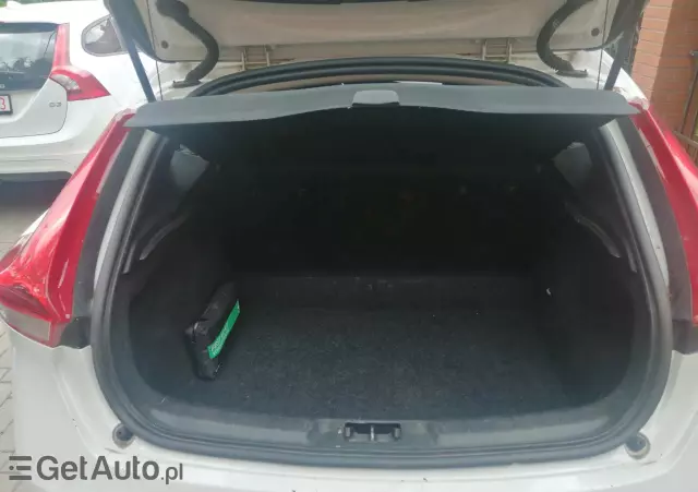 VOLVO V40 D2 Kinetic