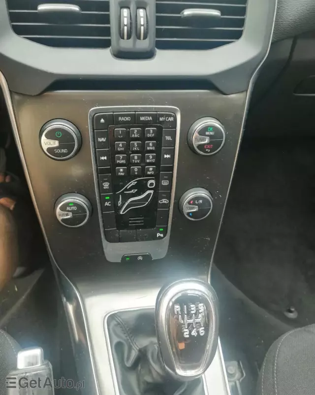 VOLVO V40 D2 Kinetic