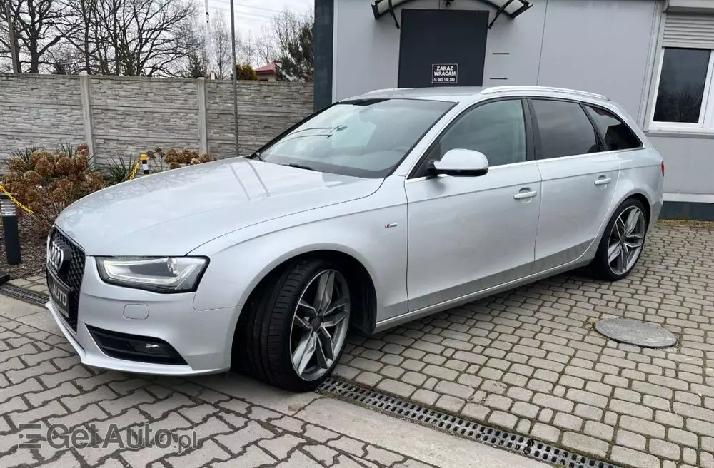 AUDI A4 