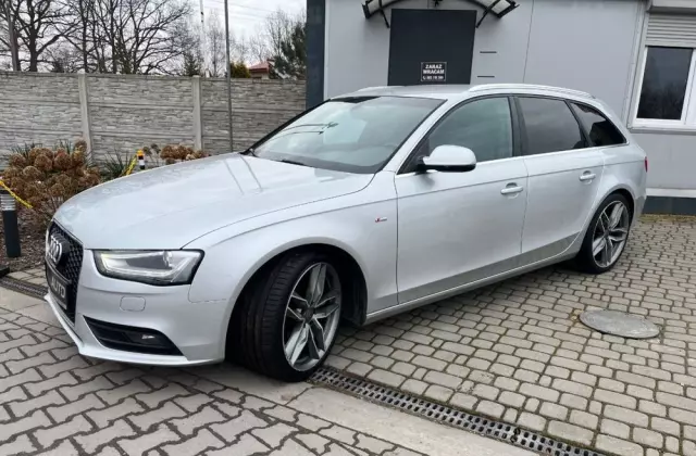 AUDI A4 