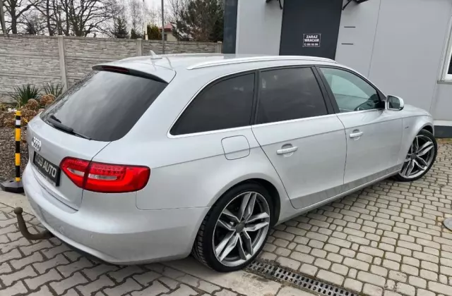 AUDI A4 