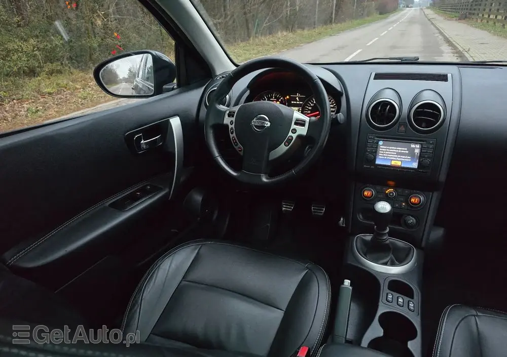 NISSAN Qashqai+2 1.6 dCi Tekna