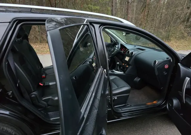 NISSAN Qashqai+2 1.6 dCi Tekna