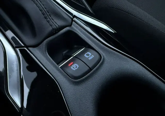 TOYOTA Corolla 1.5 Comfort MS