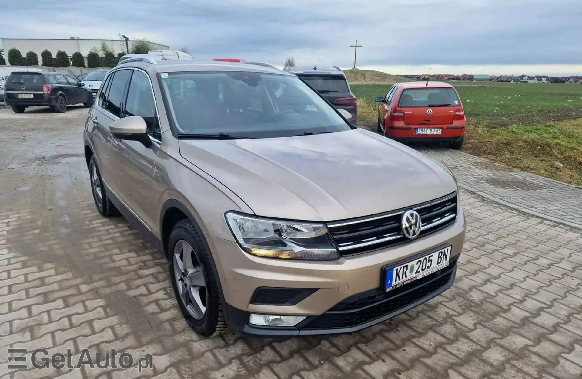 VOLKSWAGEN Tiguan 