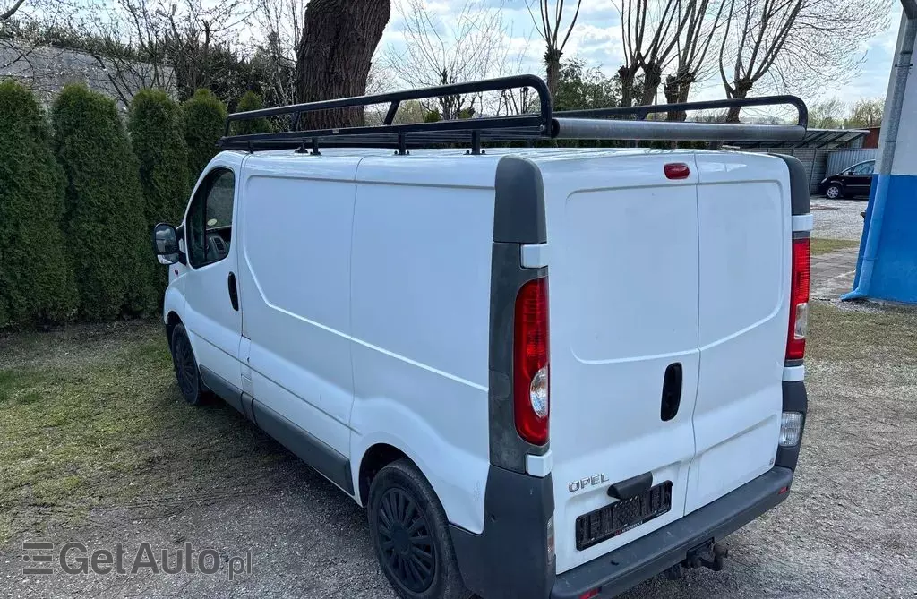 OPEL Vivaro 