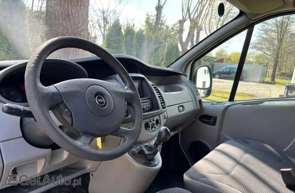 OPEL Vivaro 