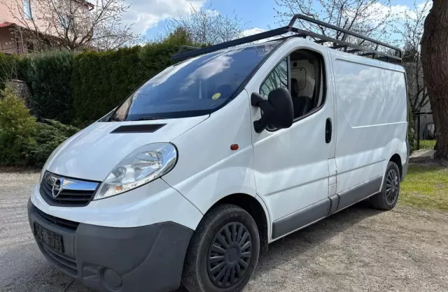 OPEL Vivaro 