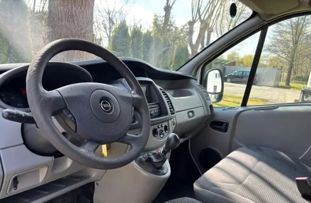 OPEL Vivaro 