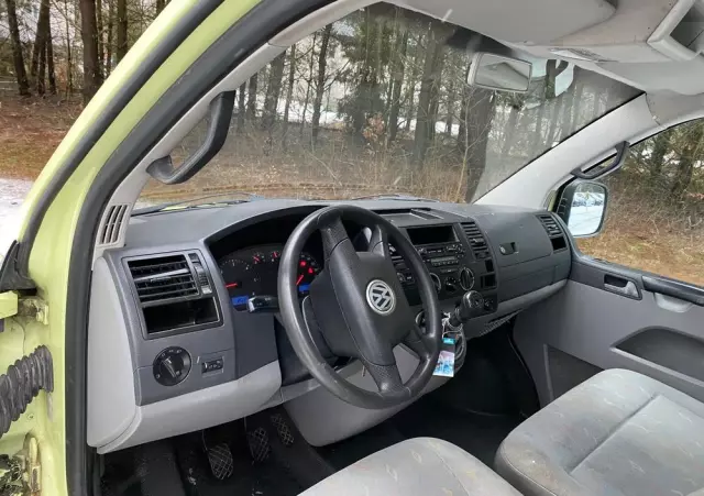 VOLKSWAGEN Transporter T5 